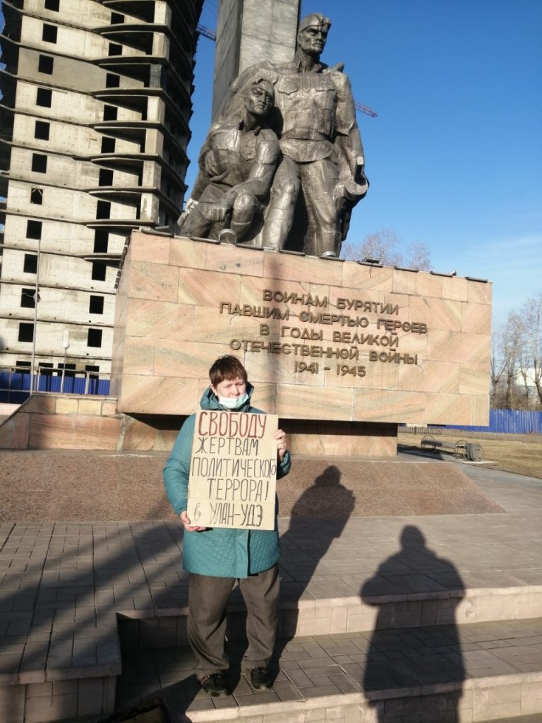 «Я вышла, чтобы быть плечом к плечу с молодыми»