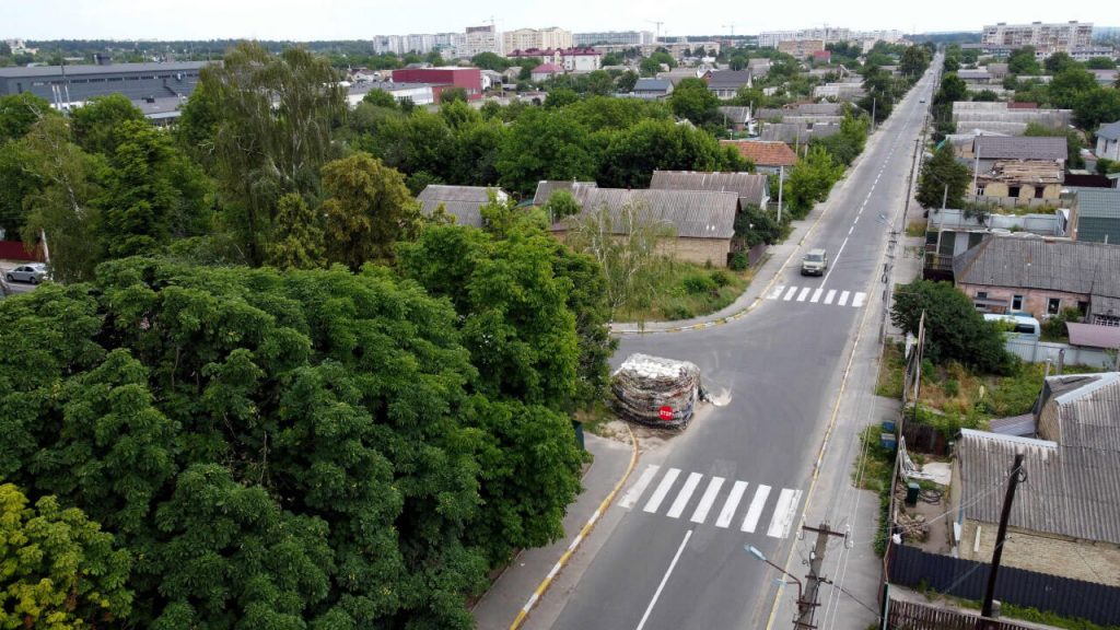 Улица Яблонская в городе Буча сверху во время оккупации российскими войсками