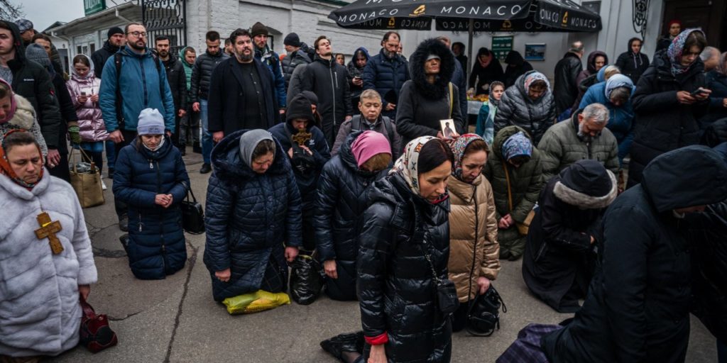 Рейдерский захват, давление со стороны патриотов и следы Москвы