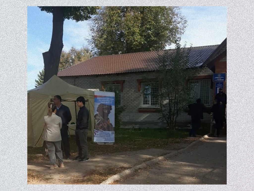 Повестки на рынках и в узбекских столовых