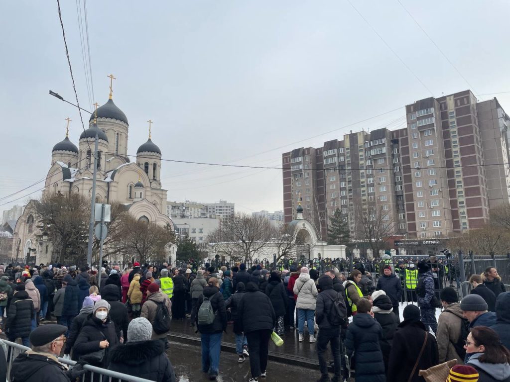 Алексея Навального похоронили на Борисовском кладбище в Москве